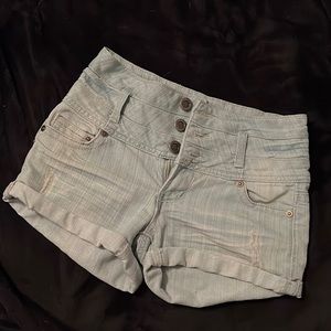 Women’s midrise jean shorts